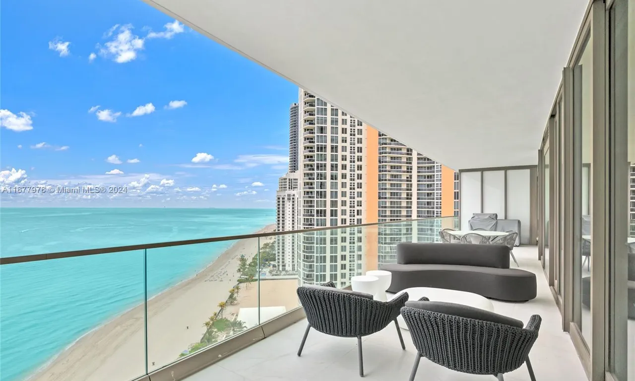 18975 Collins Ave, Sunny Isles Beach FL 33160