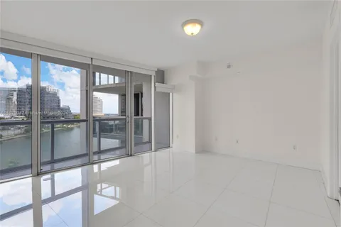 495 Brickell Ave, Miami FL 33131