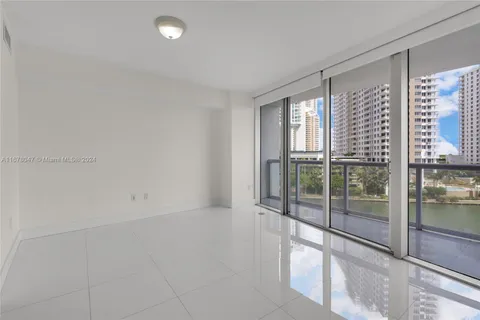 495 Brickell Ave, Miami FL 33131