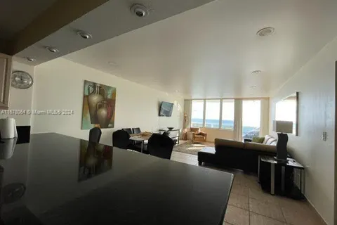 3725 S Ocean Dr # 1404, Hollywood FL 33019