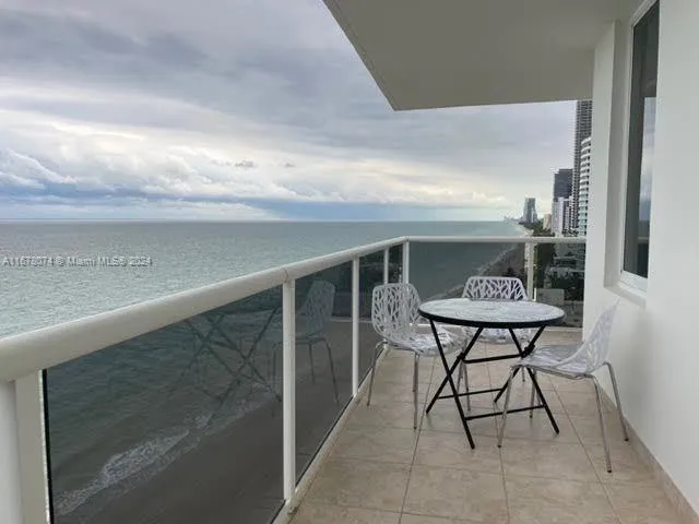 3725 S Ocean Dr # 1402, Hollywood FL 33019