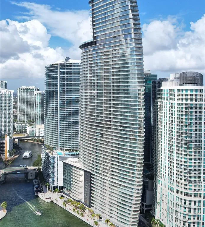 300 Biscayne Blvd Way # 2809, Miami FL 33131
