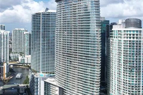 300 Biscayne Blvd Way # 2809, Miami FL 33131