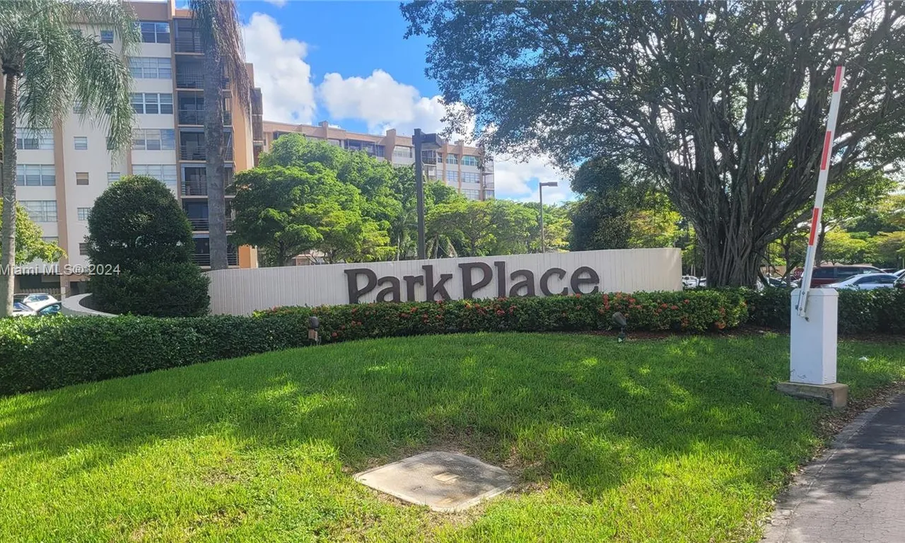 1100 Saint Charles Pl # 715, Pembroke Pines FL 33026