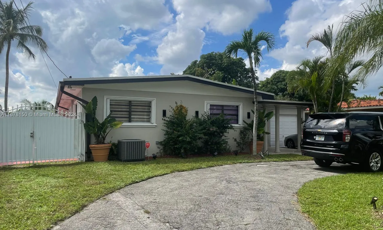 600 W 63rd Dr, Hialeah FL 33012