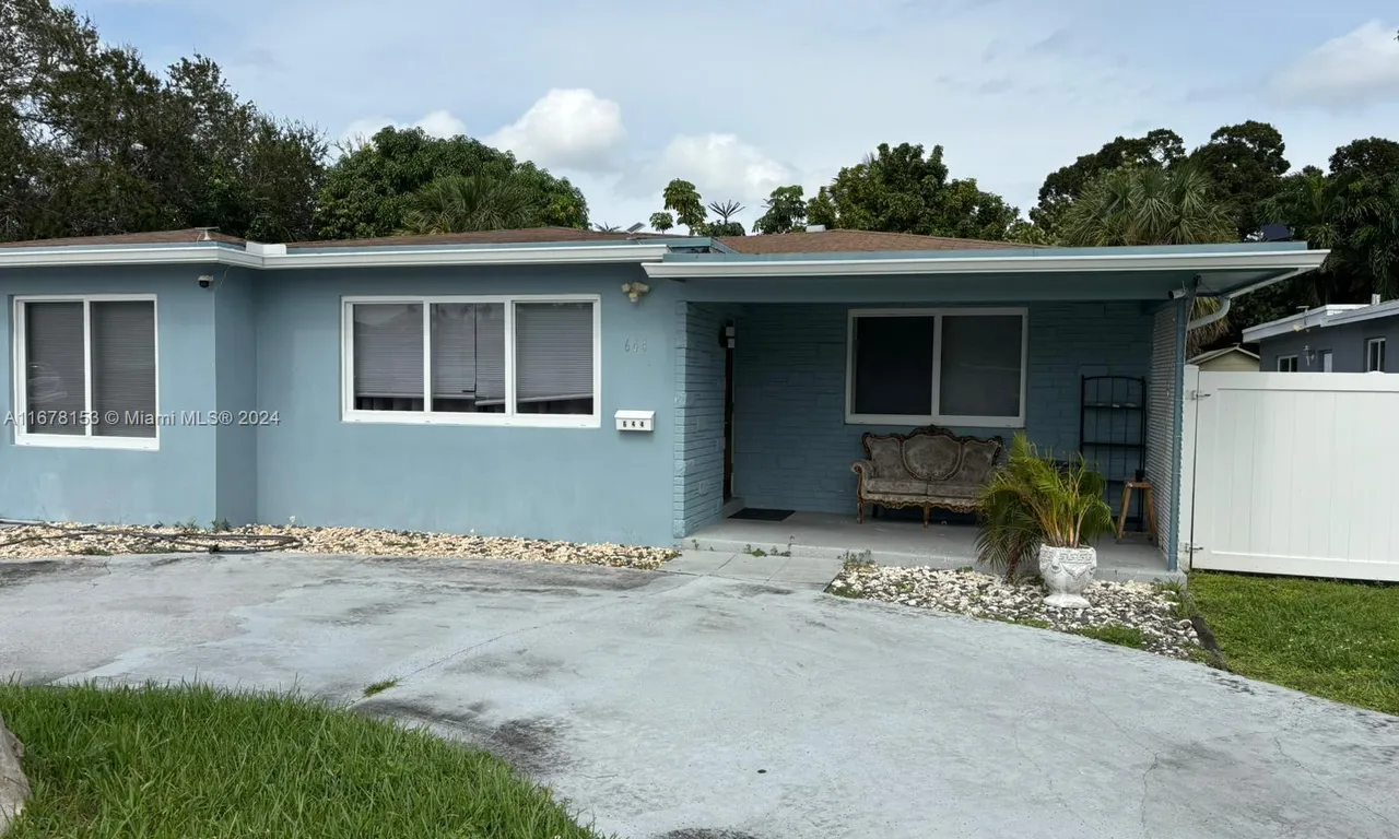 644 SW 7th Ct # 0, Hallandale Beach FL 33009