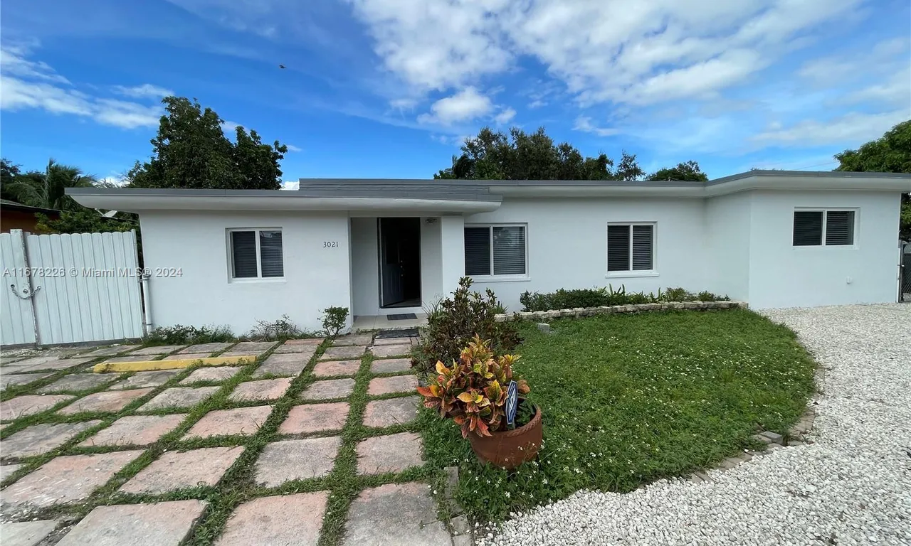 3021 NW 76 st, Miami FL 33147