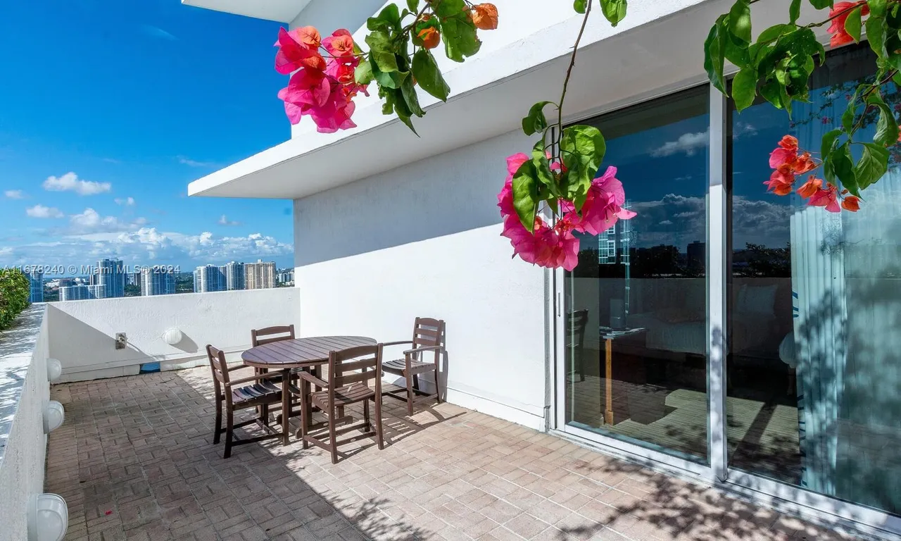 18001 Collins Ave # 2405, Sunny Isles Beach FL 33160