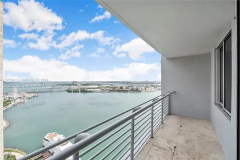 335 S Biscayne Blvd # 2810, Miami FL 33131