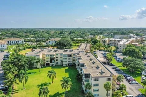 9355 SW 8th St # 205, Boca Raton FL 33428