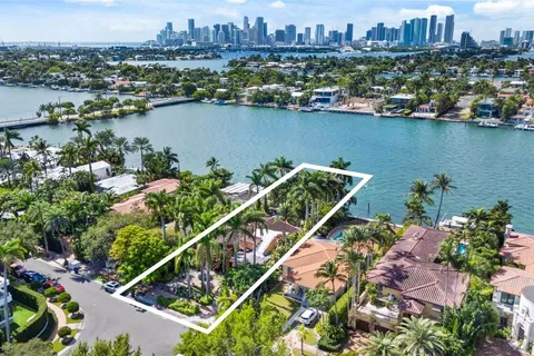 330 W Rivo Alto Dr, Miami Beach FL 33139