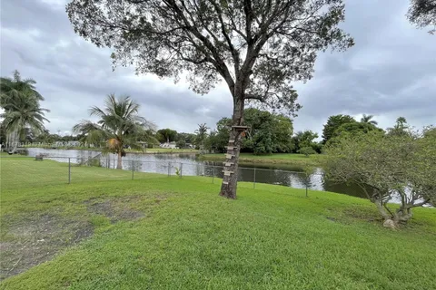 5231 SW 89th Ave, Cooper City FL 33328