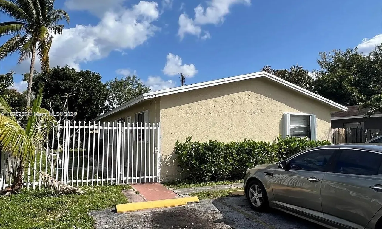 2845 NW 13th Ct, Fort Lauderdale FL 33311