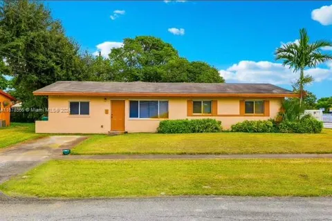 550 NW 35th Ter, Lauderhill FL 33311