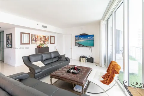 495 Brickell Ave # 2704, Miami FL 33131