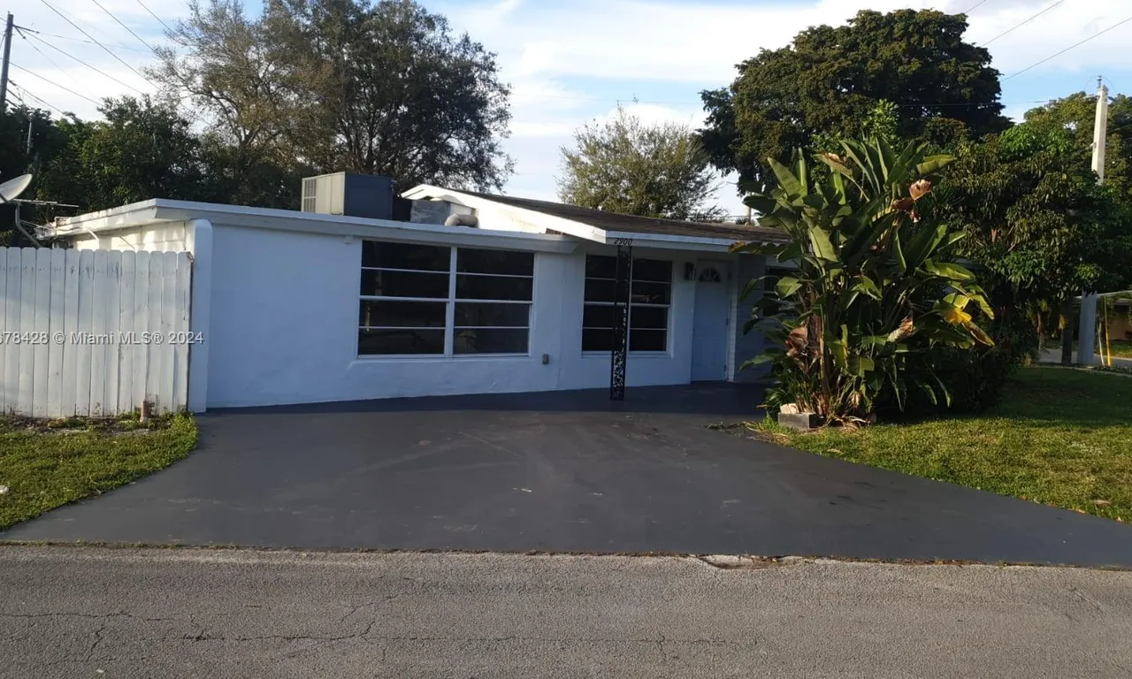 2900 N 58th Ave, Hollywood FL 33021