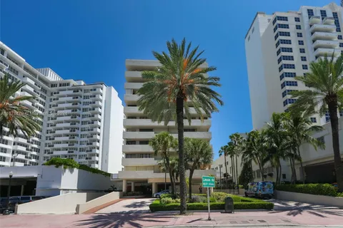 1621 Collins Ave # 708, Miami Beach FL 33139