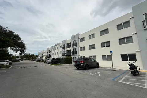 14752 NE 6th Ave # 302, Miami FL 33161