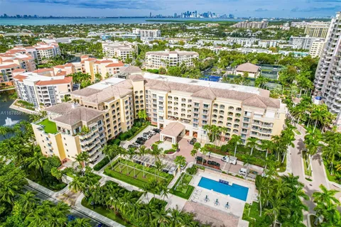 765 Crandon Blvd # 305, Key Biscayne FL 33149