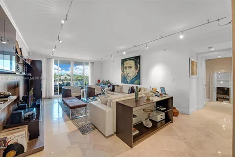 765 Crandon Blvd # 305, Key Biscayne FL 33149