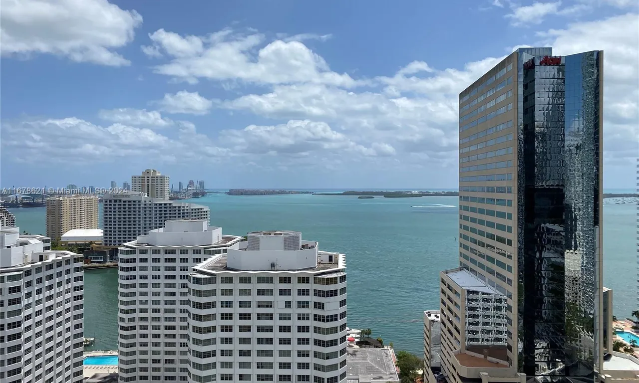 951 Brickell Ave # 2508, Miami FL 33131
