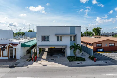 620 W 29th St, Hialeah FL 33012