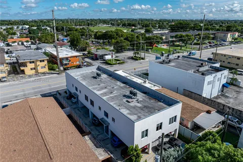 620 W 29th St, Hialeah FL 33012