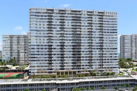 1985 S Ocean Dr # 16F, Hallandale Beach FL 33009