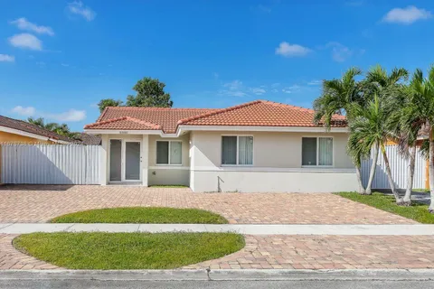 5930 SW 147th Ct, Miami FL 33193