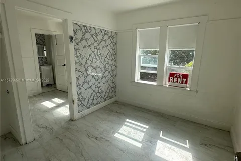 225 NE 56 # 2, Miami FL 33137