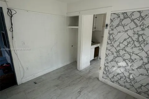 225 NE 56 # 2, Miami FL 33137