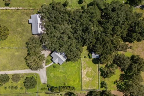 1280 Cemetary Rd, La Belle FL 33935