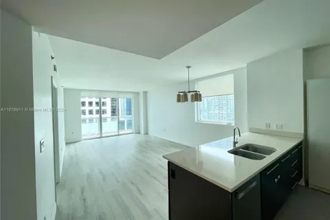 500 Brickell Ave # 3910, Miami FL 33131