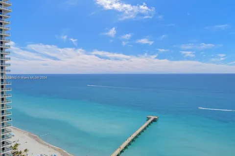 16485 Collins Ave, Sunny Isles Beach FL 33160