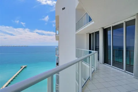 16485 Collins Ave, Sunny Isles Beach FL 33160