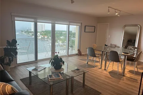 11111 Biscayne Blvd # 11D, Miami FL 33181