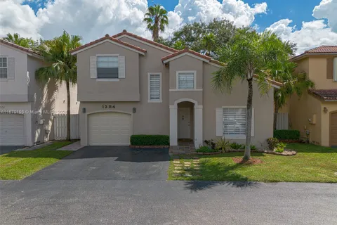 1284 NW 125th Ter, Sunrise FL 33323