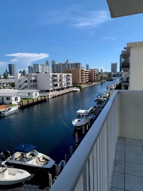 3615 NE 167th St # 404, North Miami Beach FL 33160