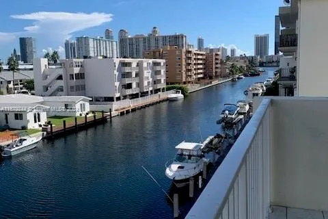 3615 NE 167th St # 404, North Miami Beach FL 33160