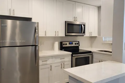 2121 N Ocean Blvd # 7, Fort Lauderdale FL 33305