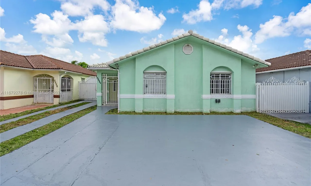 3522 W 71st Ter, Hialeah FL 33018