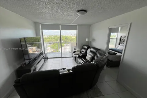 2020 NE 135th St # 911, North Miami FL 33181