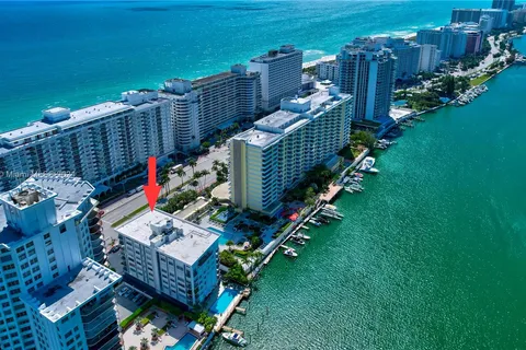 5640 Collins Ave # 8A, Miami Beach FL 33140