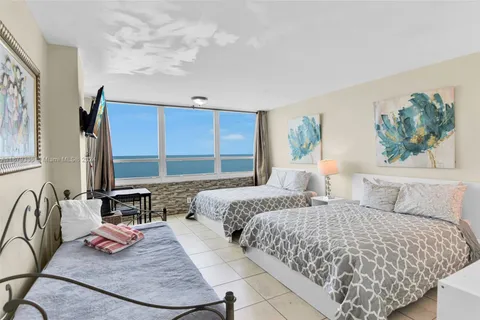 5445 Collins Ave # 1035, Miami Beach FL 33140