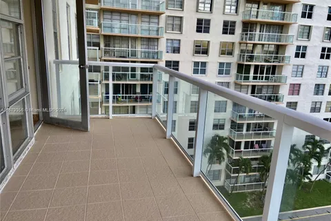 230 174th # 819, Sunny Isles Beach FL 33160