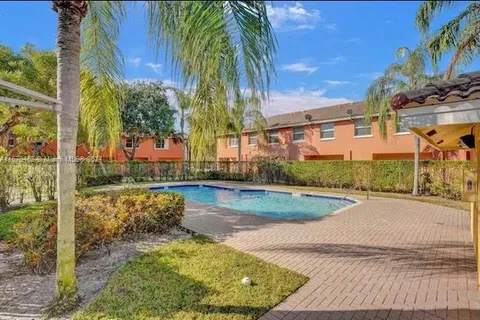 6778 Sienna Club Dr, Lauderhill FL 33319