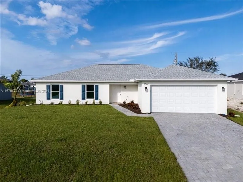 1722 NW 2nd PL, Cape Coral FL 33993