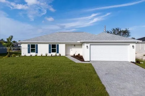 1722 NW 2nd PL, Cape Coral FL 33993