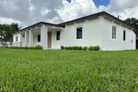 15411 NW 32nd Ave, Miami Gardens FL 33054