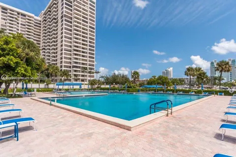 600 Three Islands Blvd # 414, Hallandale Beach FL 33009